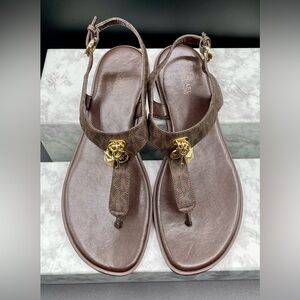 MICHAEL KORS Brown Thong Charm Sandals. Size 10 M